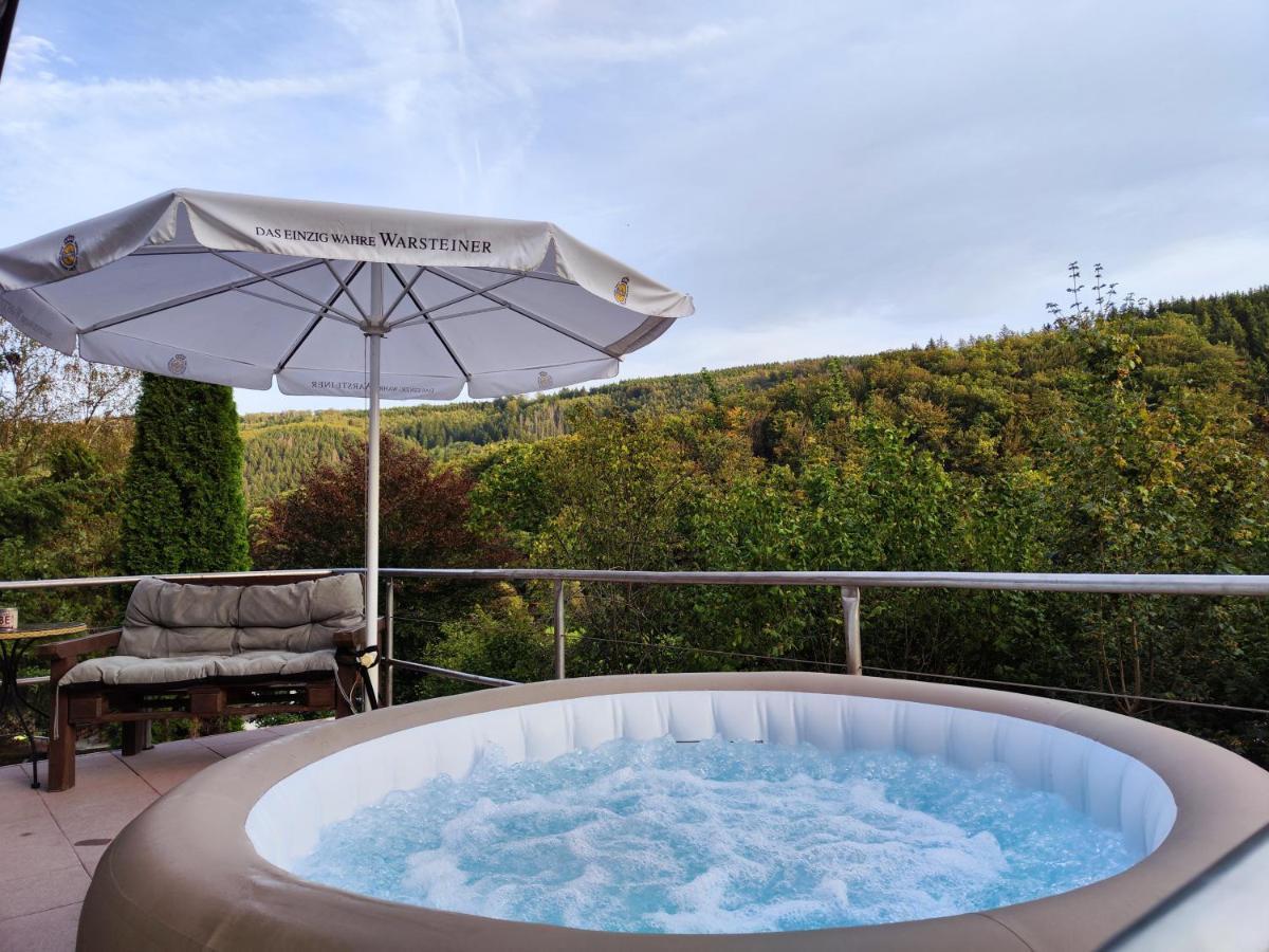 Wohlfuehloase Eifelsteig Villa ซิมเมอร์อาท ภายนอก รูปภาพ