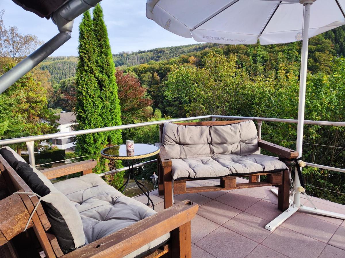 Wohlfuehloase Eifelsteig Villa ซิมเมอร์อาท ภายนอก รูปภาพ